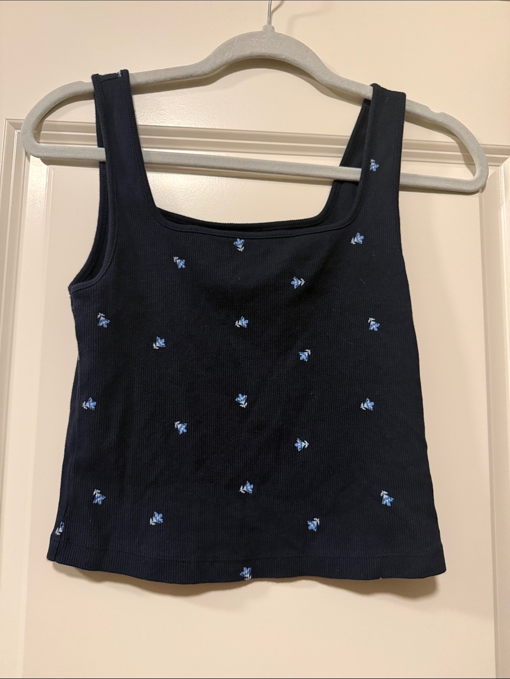 Old Navy Women’s Navy Blue Embroidered Square-Neck Tank Top size M